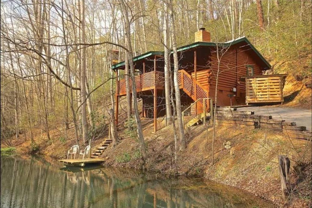 The Fishing Hole Cabin - Sage Vacations Гатлінбург Екстер'єр фото