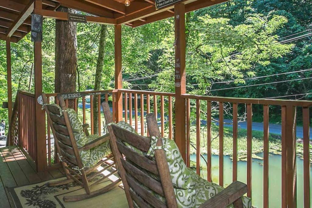 The Fishing Hole Cabin - Sage Vacations Гатлінбург Екстер'єр фото